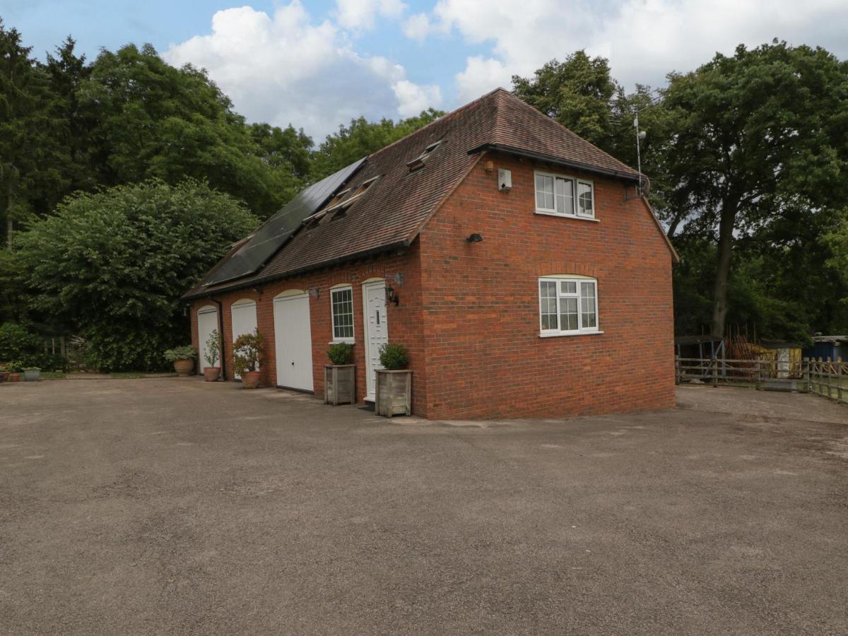 Whitlow Lodge Annex Gloucester Exterior photo